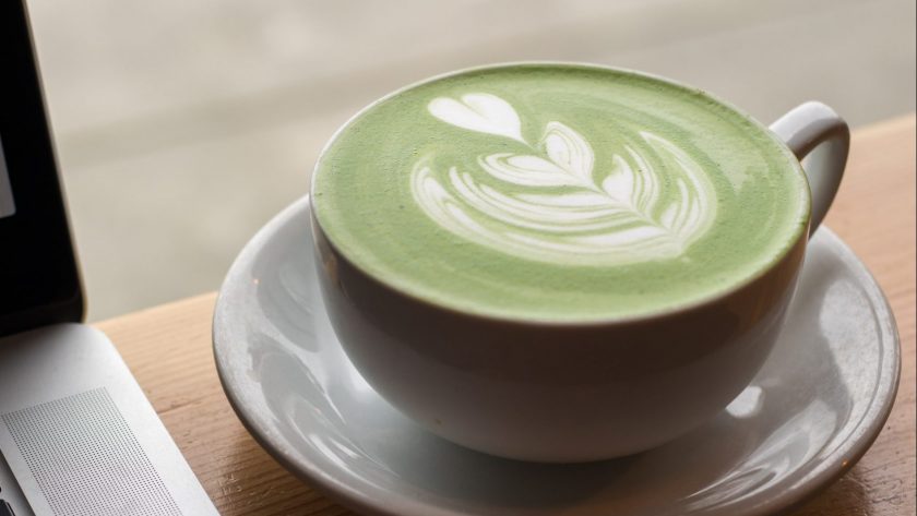 comparaison entre yerba maté et thé vert matcha lequel est meilleur pour perdre du poids santé sport énergie antioxydant notre avis guide